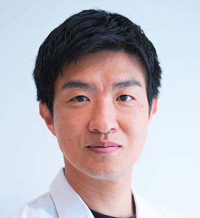 院長　小島 俊輔